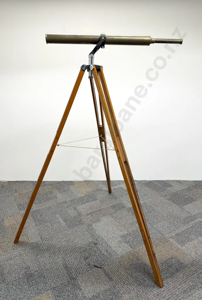 A Victorian All Brass Telescope Image 1++