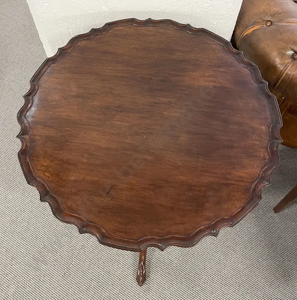 Geo III Mahogany Circular Snap Top Wine Table in the Irish Style Image 1++