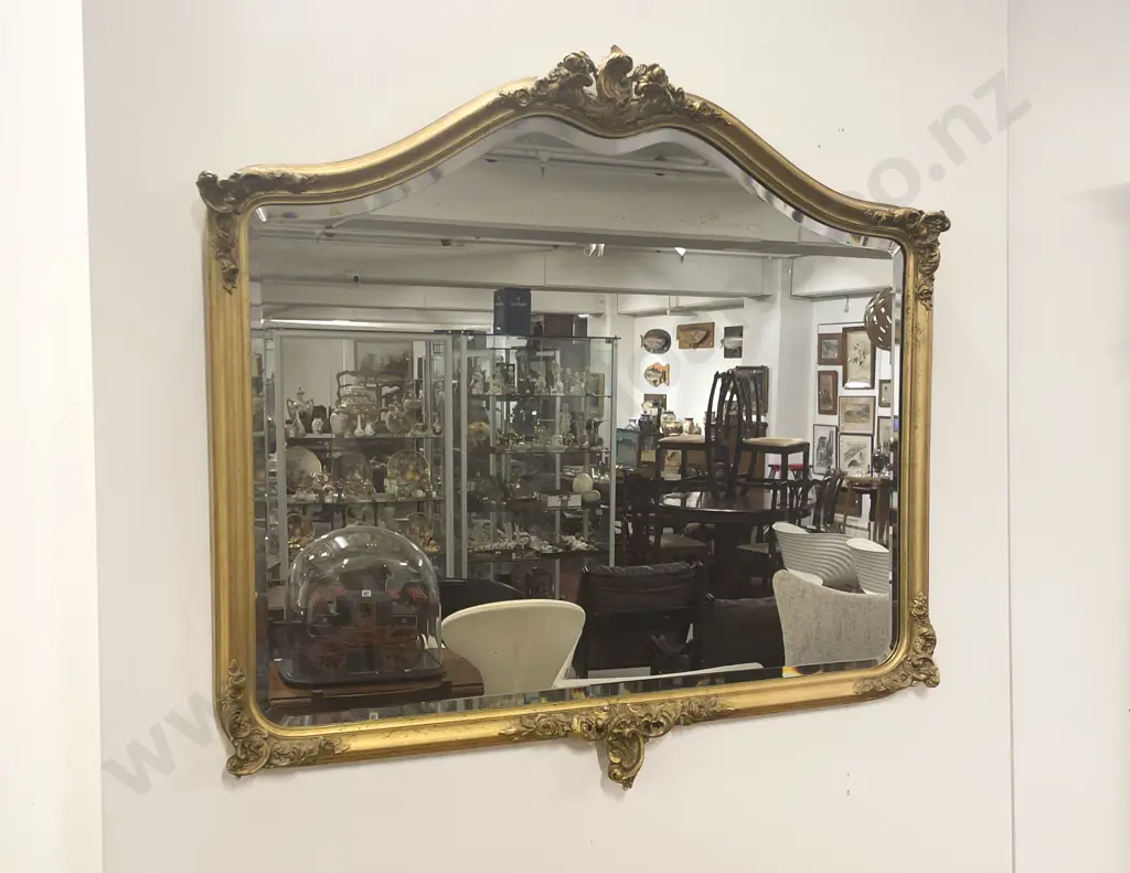 Gilt Wood Wall Mirror Image 1++