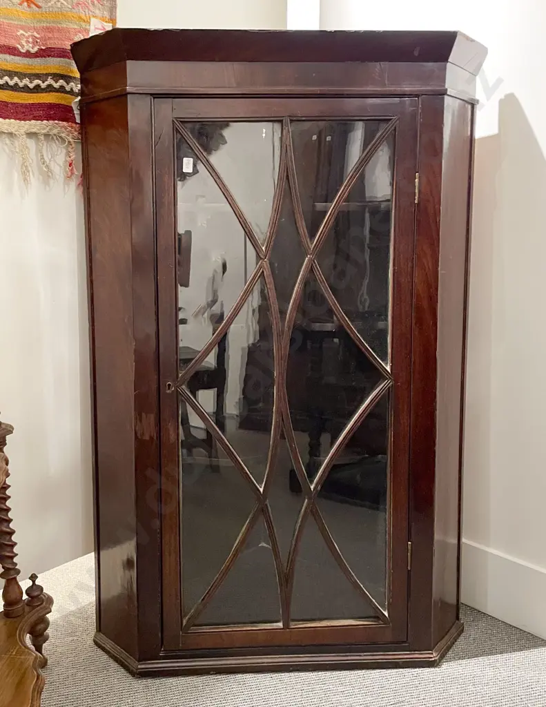 Geo III Mahogany Hanging Corner Cupboard Image 1++