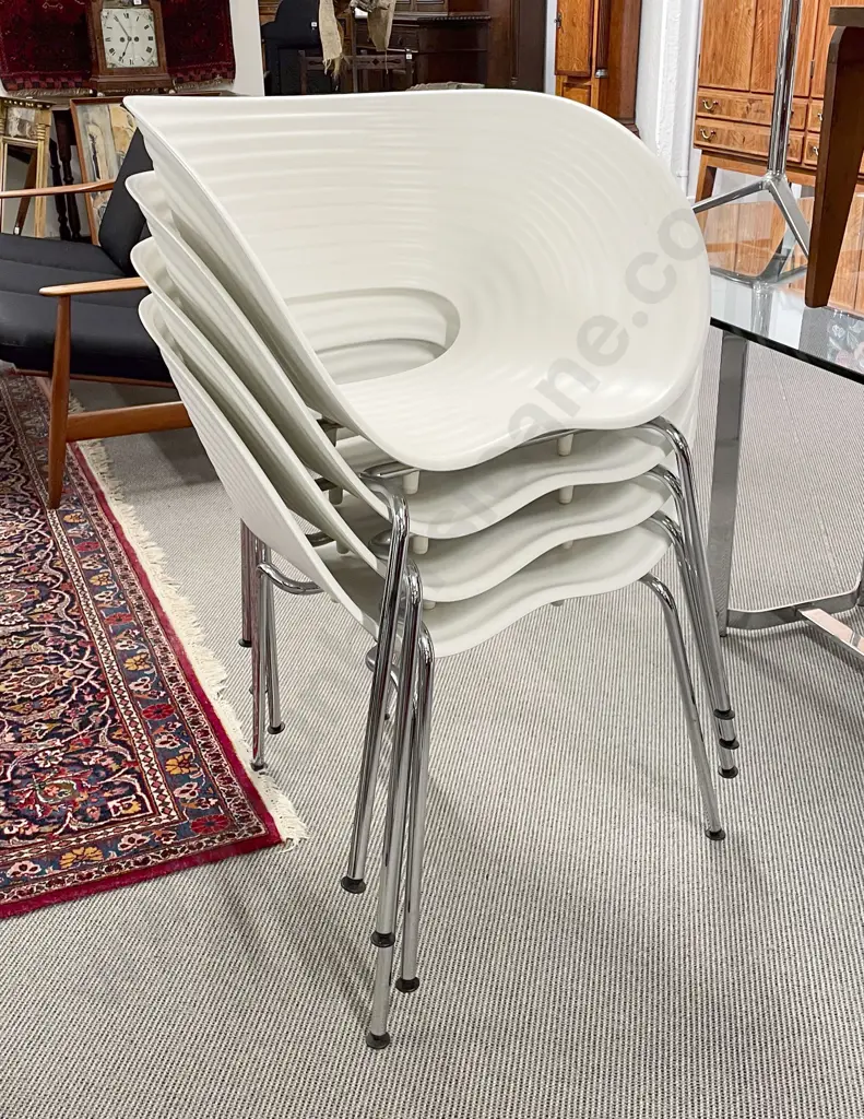 Set of Four Vitra Tom Vac Chairs Image 1++