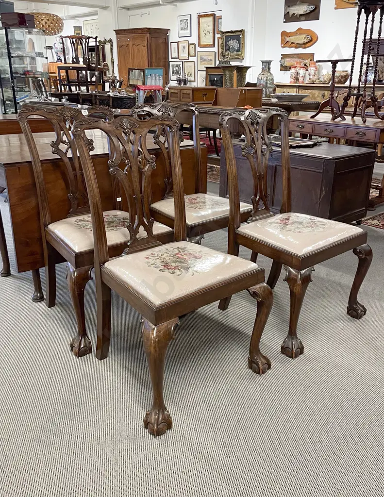 Set of Four Early C20th Chippendale Style Mahogany Dining Chairs Image 1++