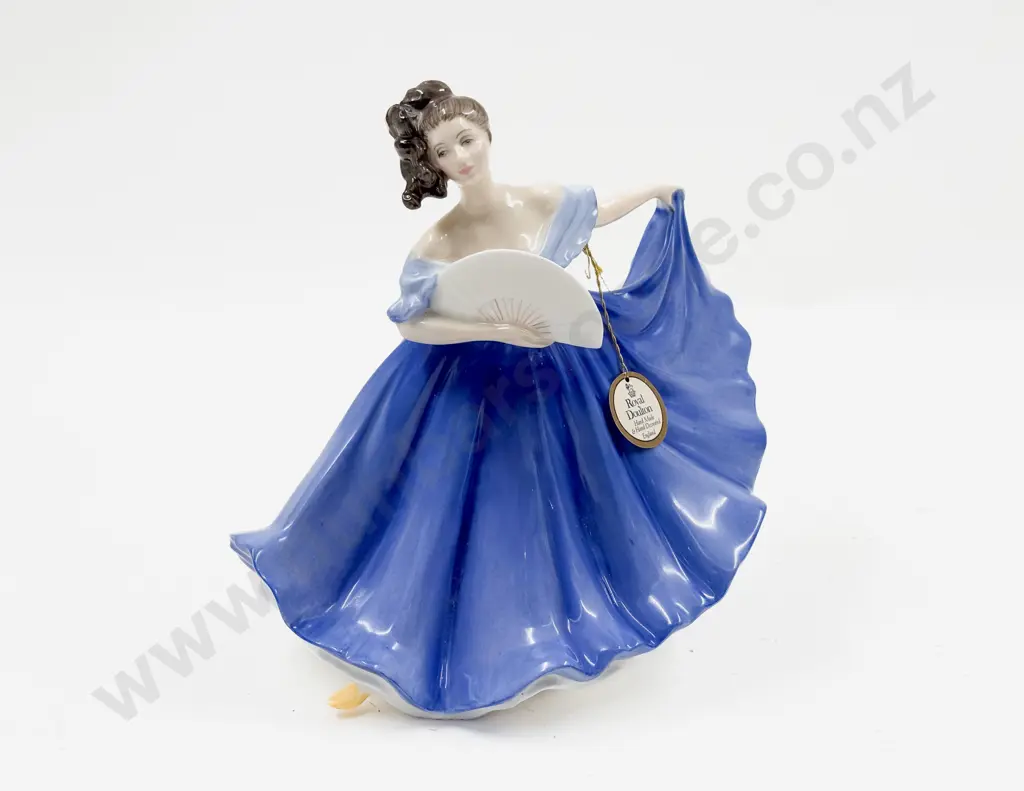 Royal Doulton Figure - "Elaine" Image 1++