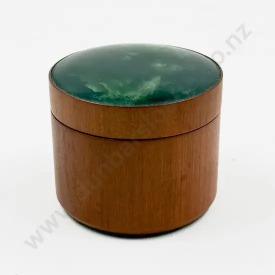 NZ Steve Anderson Greenstone and Native Timber Box