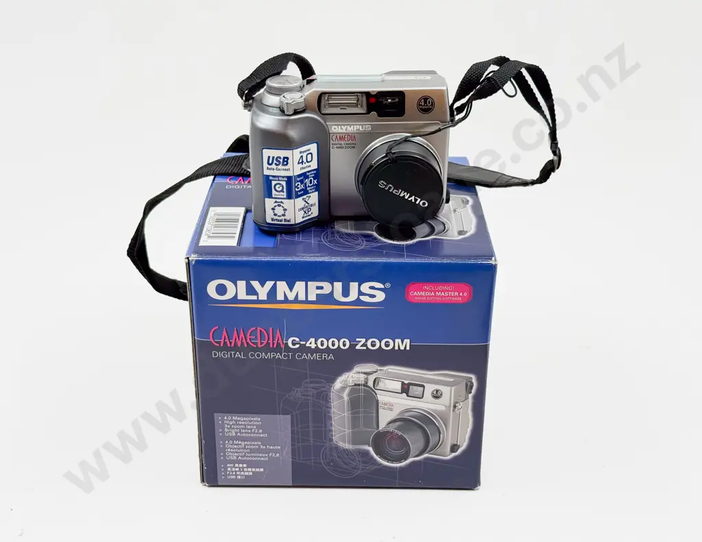 Olympus C-4000 Zoom Digital Camera Image 1++