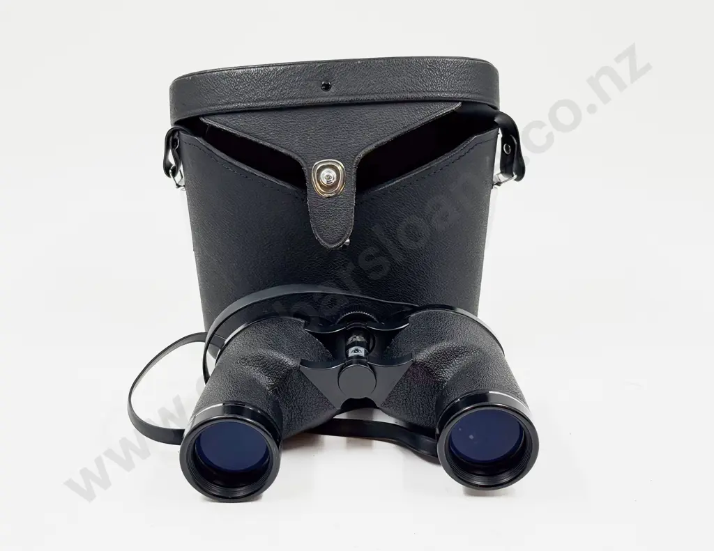 Cased Pentax 8x40 Wide Field Binoculars Image 1++