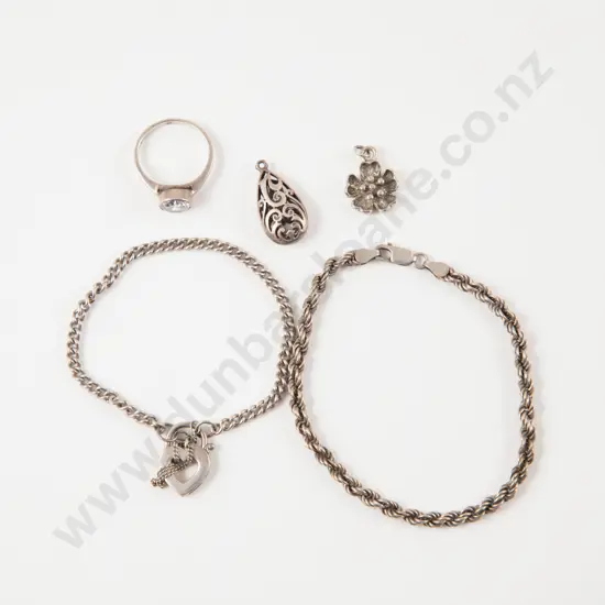 Collection of Assorted Sterling Silver Jewellery