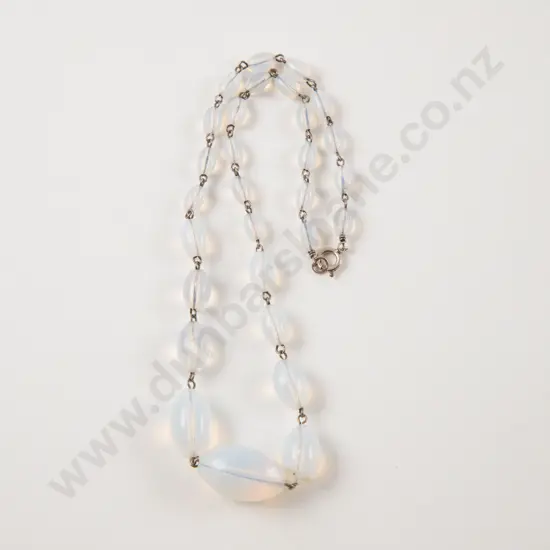 Single Strand Graduated Moonstone Necklace