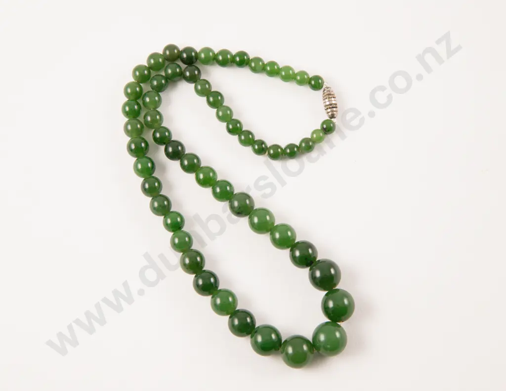 Single Strand Graduated Greenstone Bead Necklace Image 1++