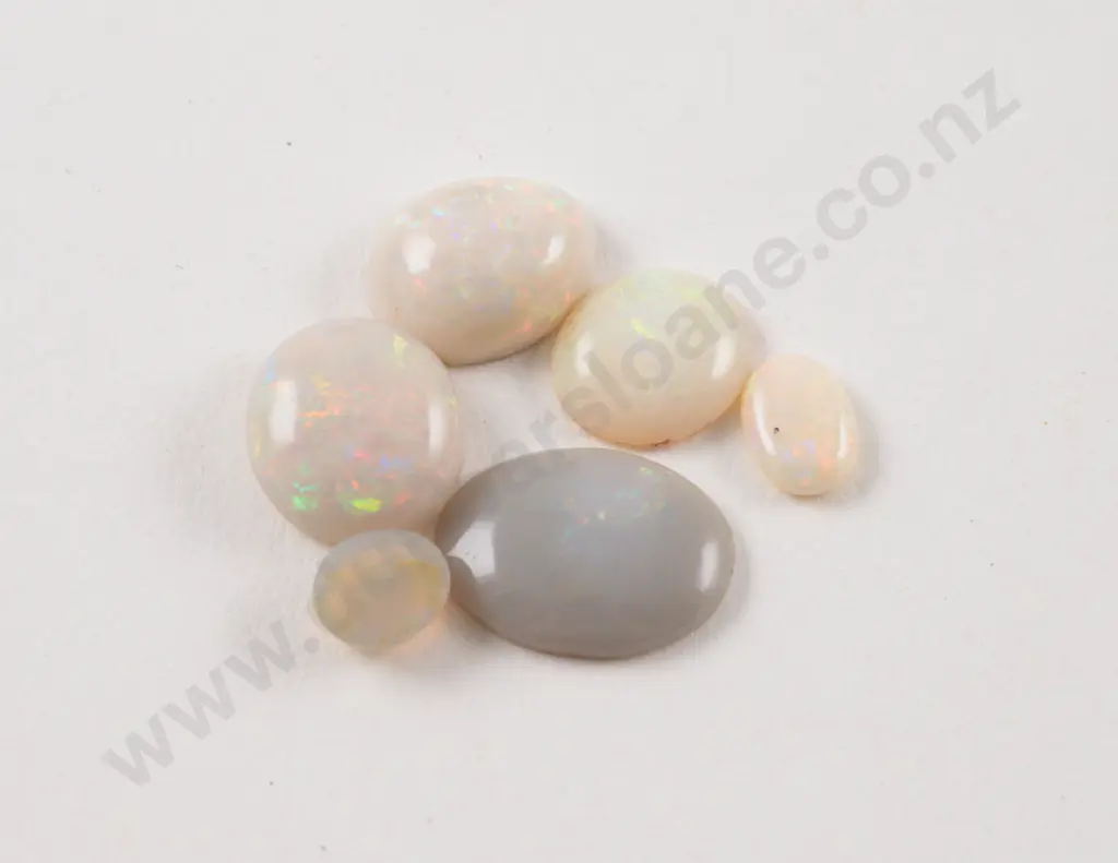 Six Unmounted Opal Gems Image 1++