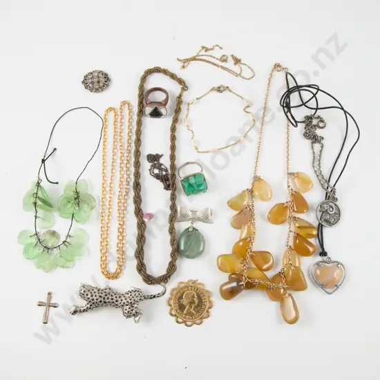 Collection of Assorted Costume Jewellery