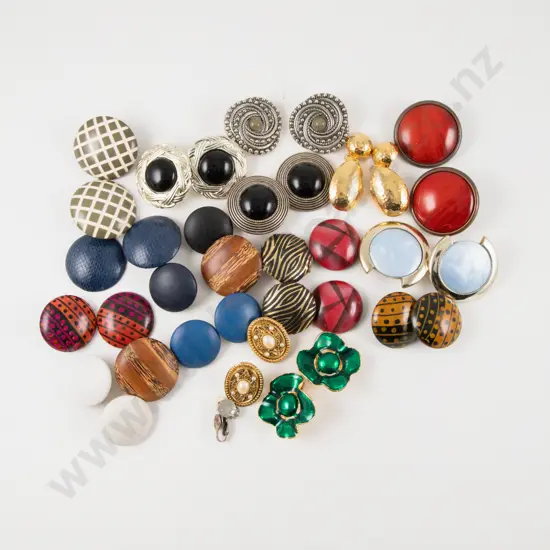 Mid C20th 18pairs Clip Back Dress Earrings