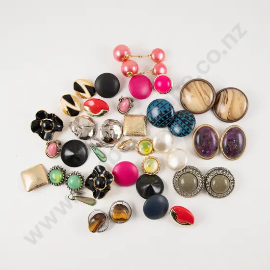 Mid C20th 18pairs Clip Back Dress Earrings