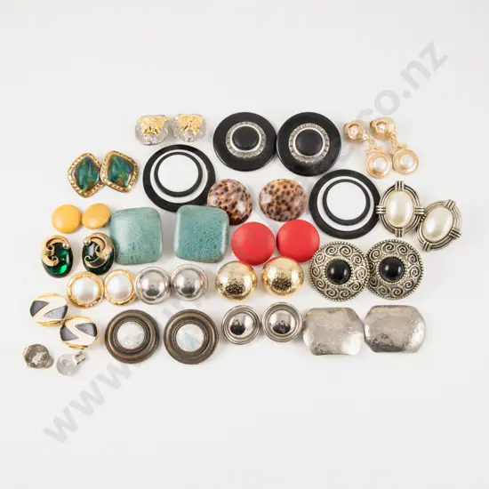 Mid C20th 18pairs Clip Back Dress Earrings