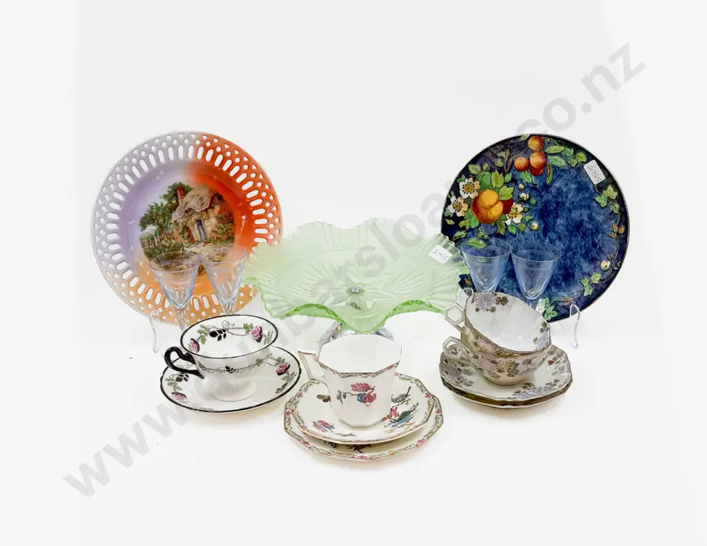 Fancy China - Shelley Cups/Saucers With Assorted Glassware Image 1++