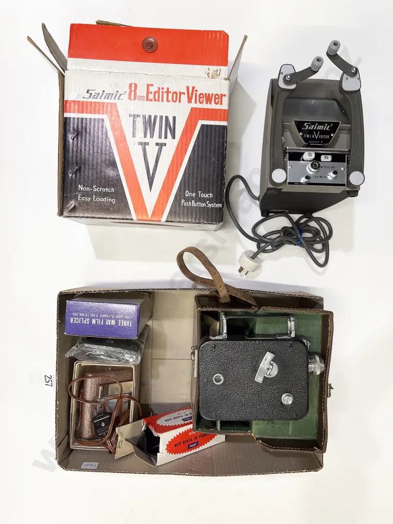 Box Quantity Assorted Vintage Cameras & Accessories Image 1++