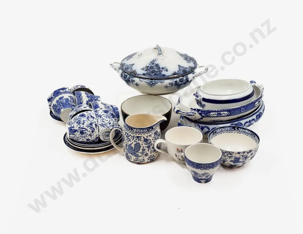 Quantity of Assorted Blue & White China incl Burleigh Ware Image 1++