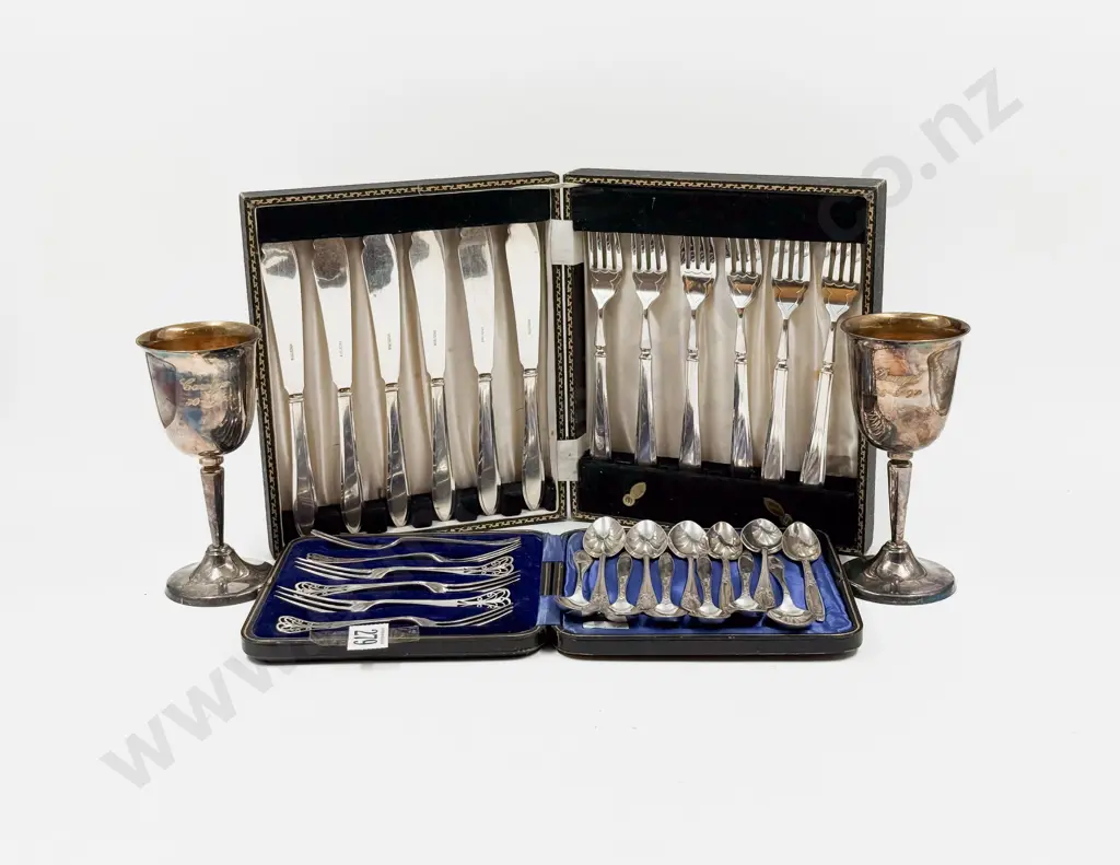 Quantity of Assorted S/P Cutlery etc Image 1++