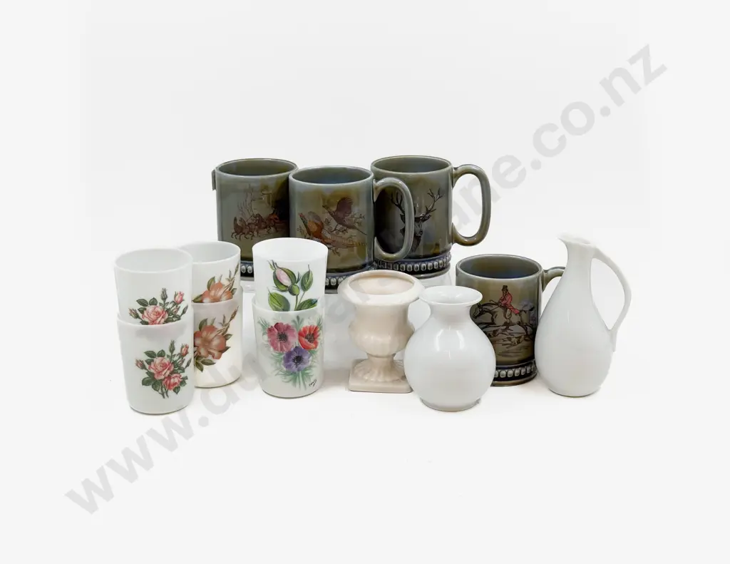Quantity of Assorted incl Wade Tankards etc Image 1++