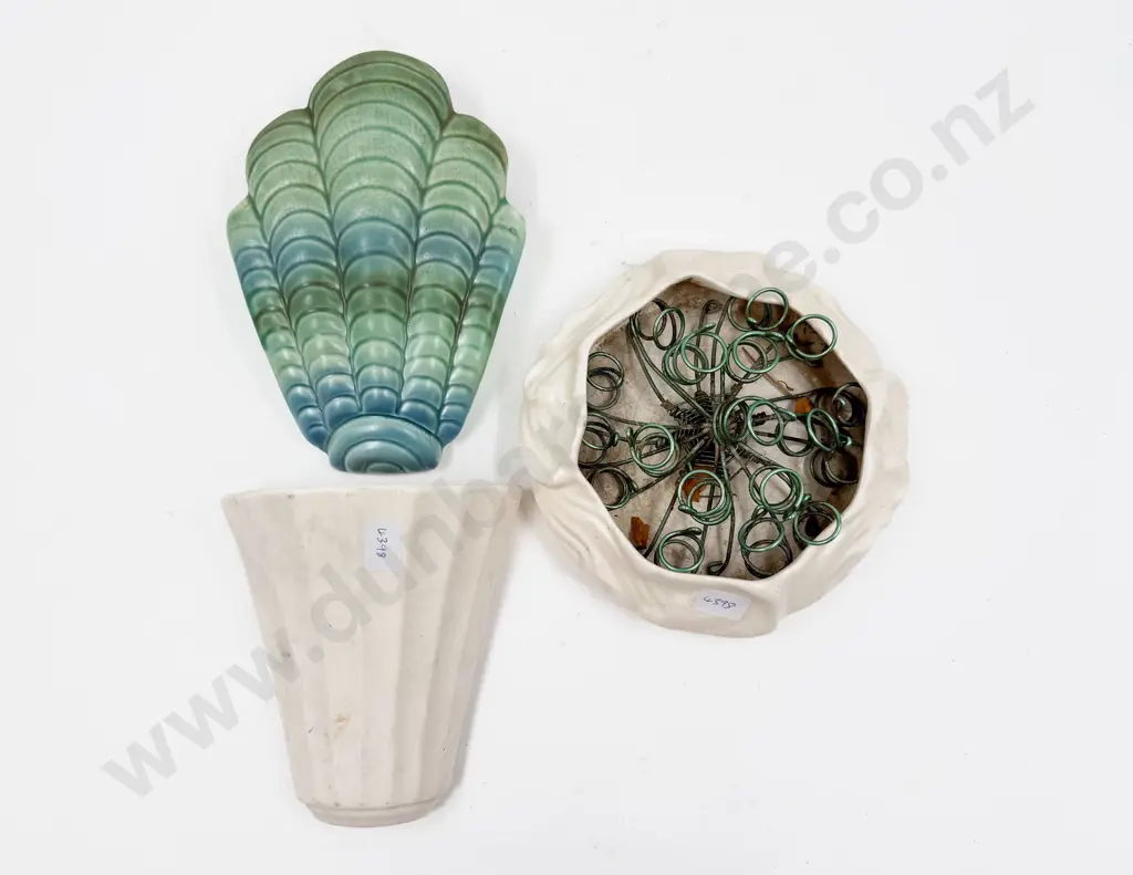 Crown Lynn Wall Pocket together with Shorter & Sons Wall Pocket & Crown Lynn Bowl (Faults) Image 1++