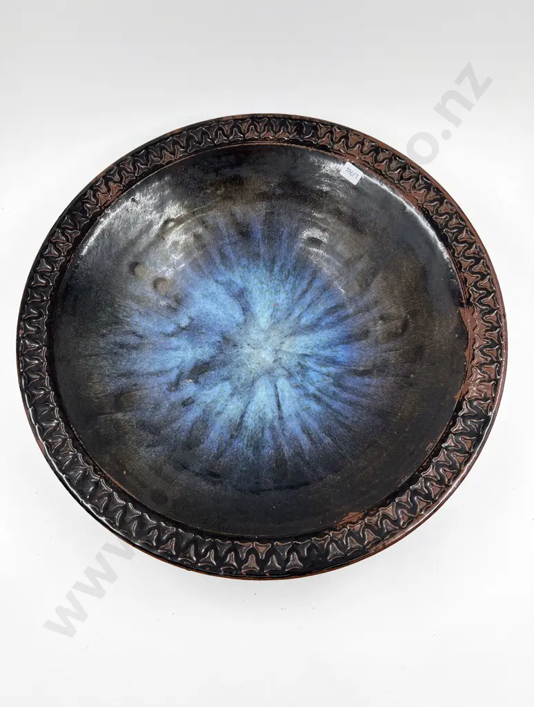 Large NZ Pottery Table Bowl Image 1++