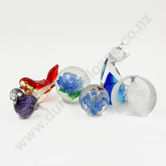 Quantity of Assorted Art Glass Paperweights & Ornaments