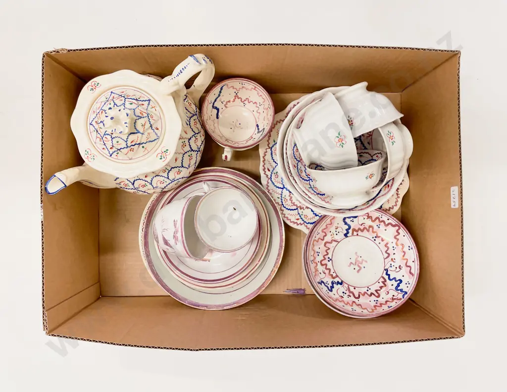 Box Quantity of Assorted China Image 1++