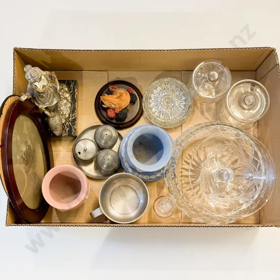 Box Quantity of Assorted incl Glassware Ornaments & Wedgwood