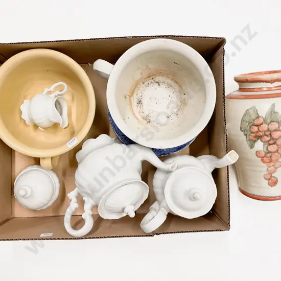 Box Quantity of Assorted China & Pottery etc