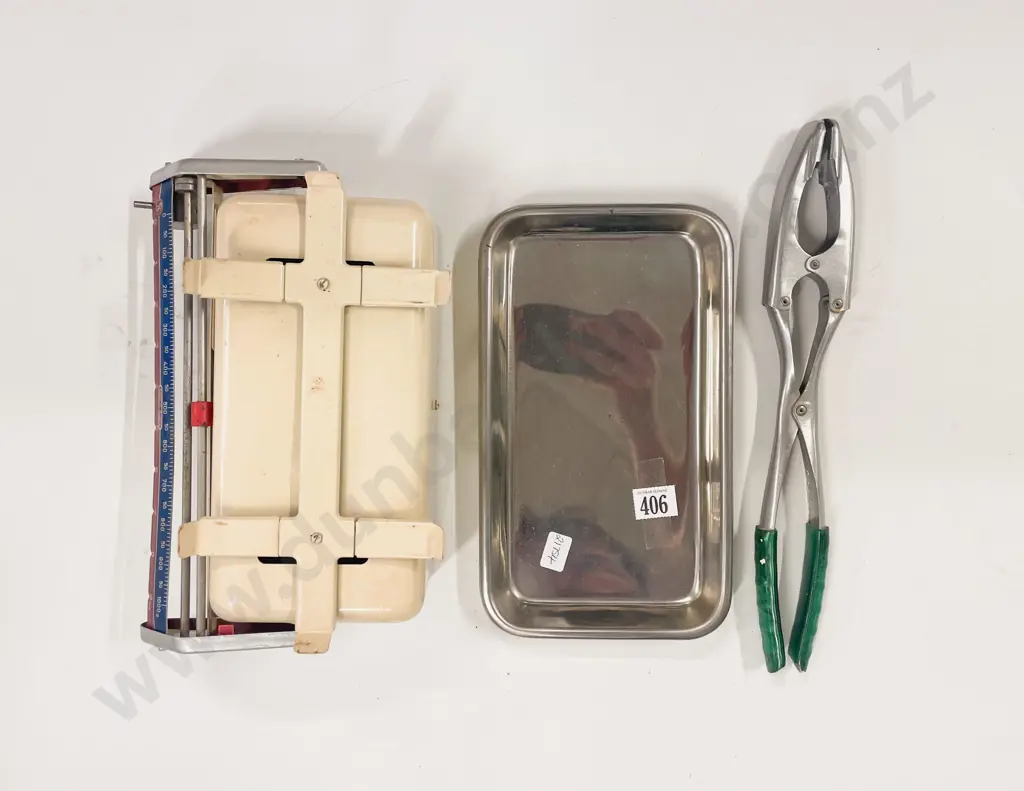 Vintage Kitchen Scales Image 1++