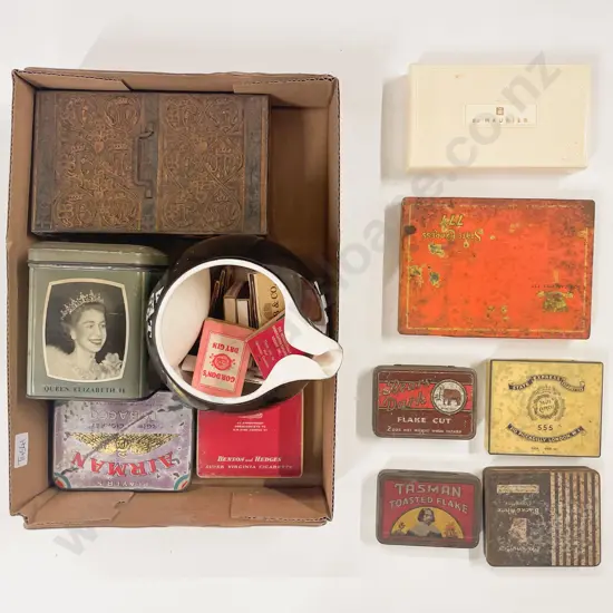Quantity of Assorted Vintage Tins etc