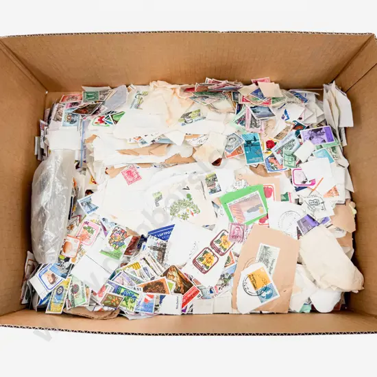 Box Qty Mainly NZ Un-Sorted Stamps