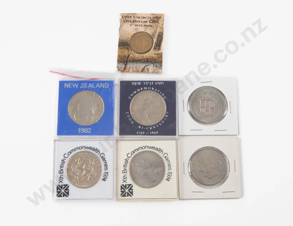 NZ Six Commemorative $1 and 1995 Unc $1 Image 1++