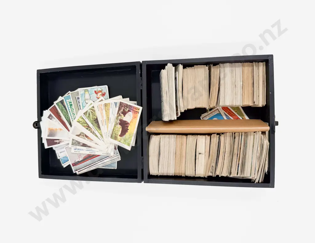 Quantity Cigarette Cards Image 1++