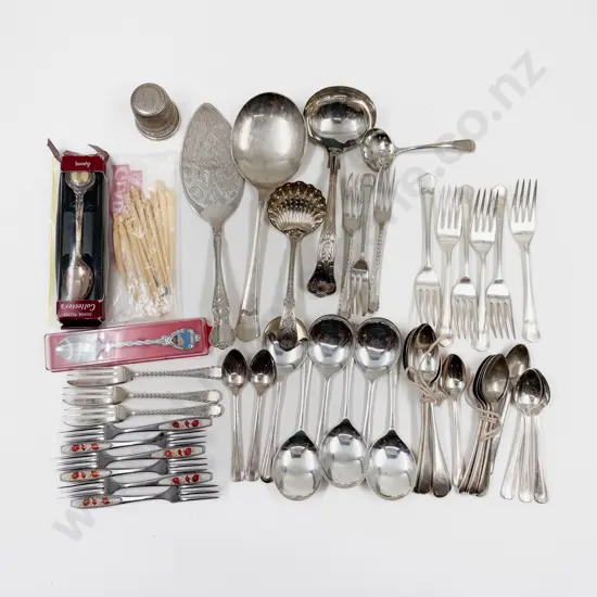 Quantity of Assorted S/P Cutlery etc