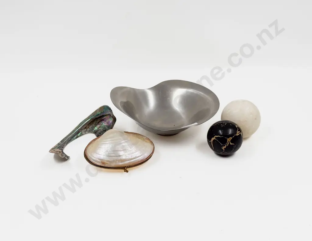 Small Quantity of Assorted incl S/Steel Danish Dish Image 1++
