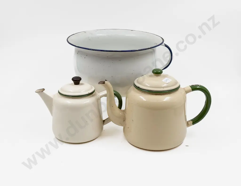 Quantity of Assorted Enamel Ware Image 1++