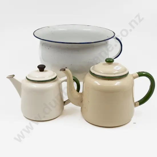 Quantity of Assorted Enamel Ware