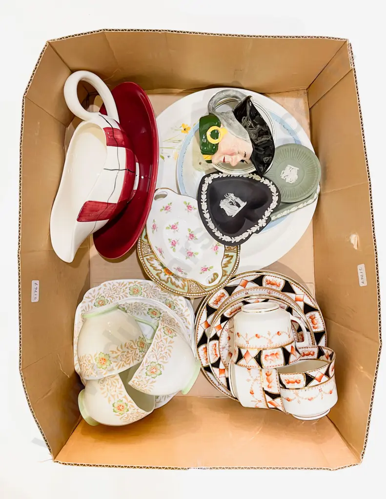 Box Quantity of Assorted Fancy China incl Wedgwood Image 1++