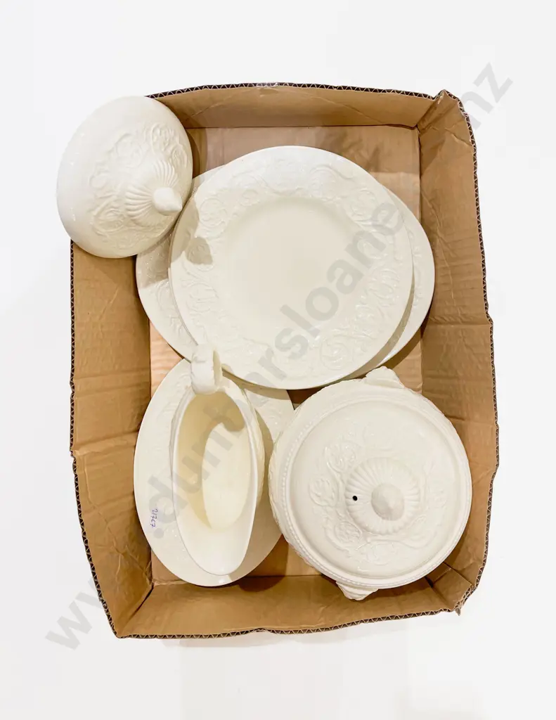 Quantity of Wedgwood Dinner China Image 1++