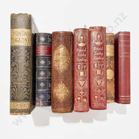 Quantity of Assorted Vintage Books Including Poetical Reference & Pictorial Sunday Readings Vol I & II