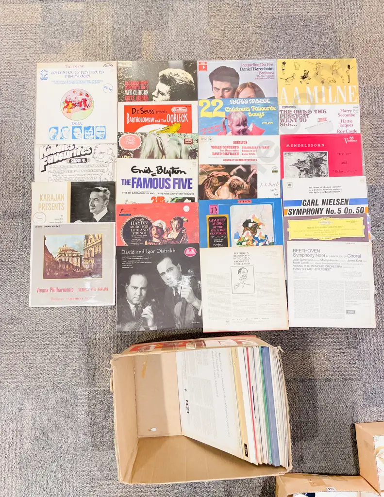 Boxed Quantity of Assorted Vinyl Records Image 1++
