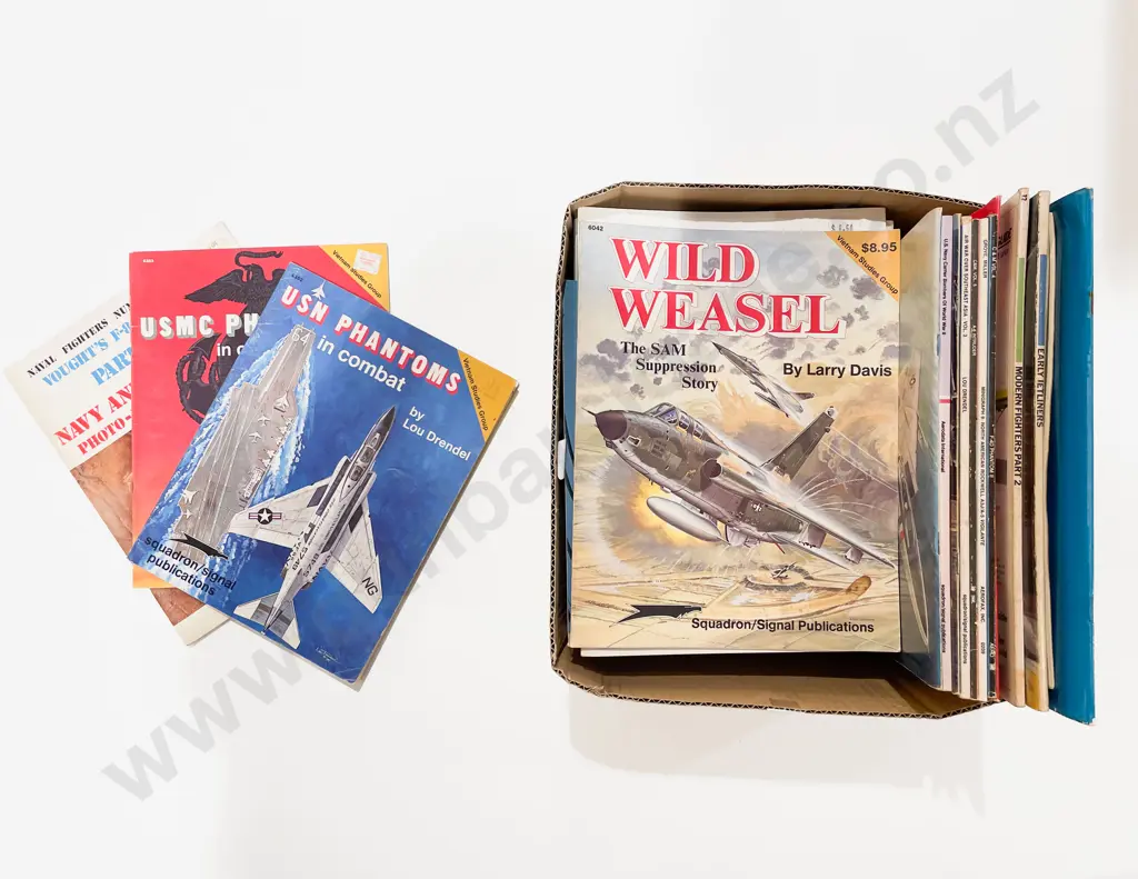 Boxed Quantity of Assorted Aviation Magazines Image 1++