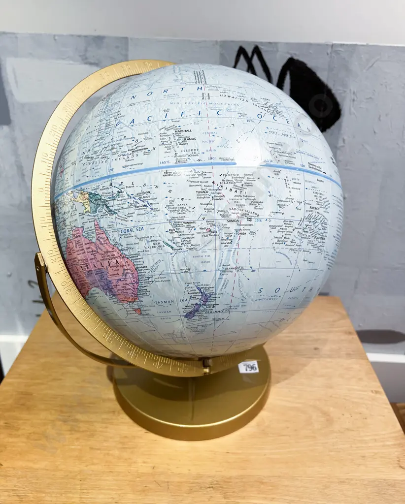 Replogle World Nation Series 12 inch Diameter Globe Image 1++