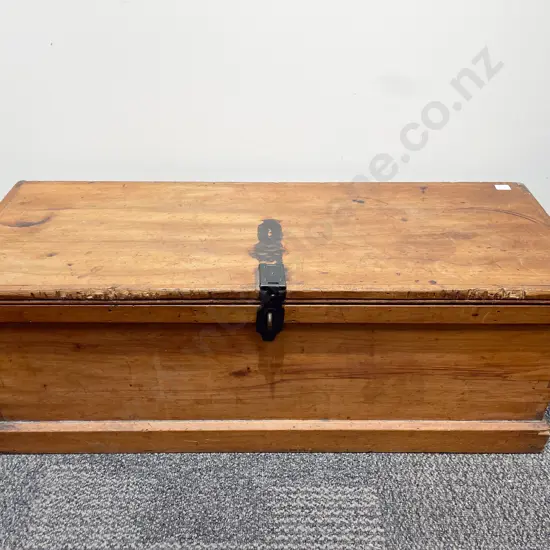 NZ Colonial Kauri Blanket Chest