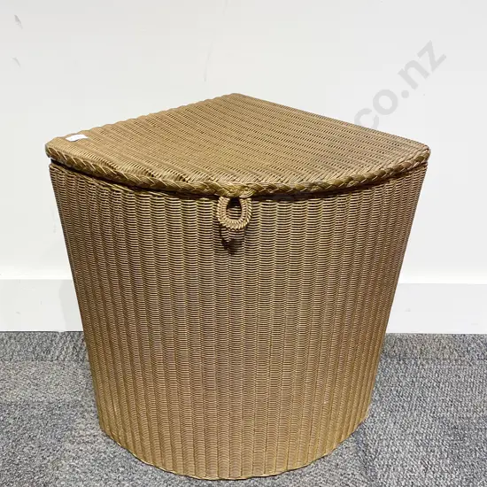Lloyd Loom Corner Washing Basket