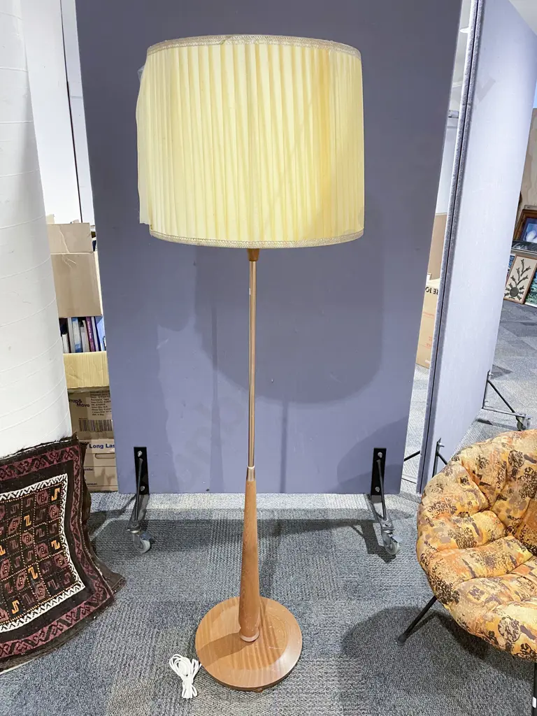 Mid C20th Standard Lamp Image 1++