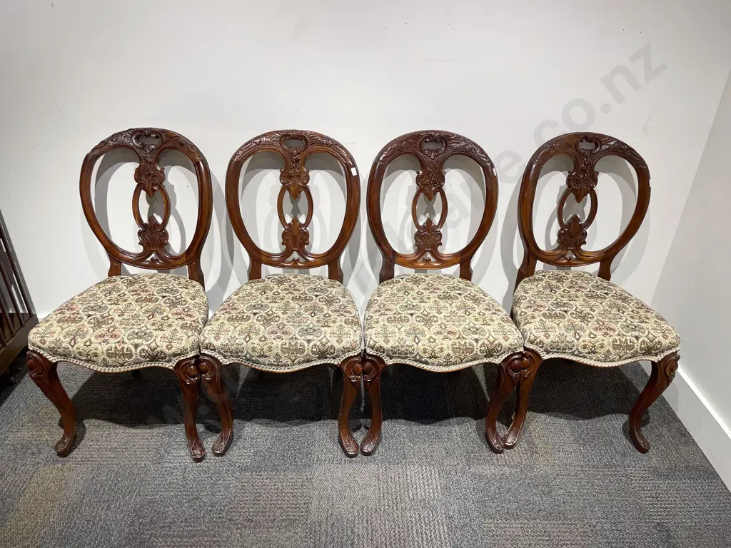 Set of Four Mahogany Balloon Back Dining Chairs Image 1++
