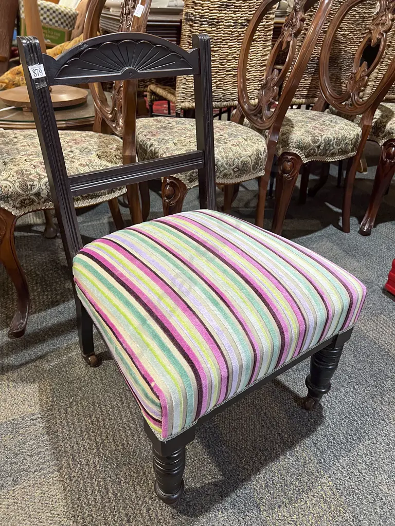 Mahogany Bedroom Chair Image 1++