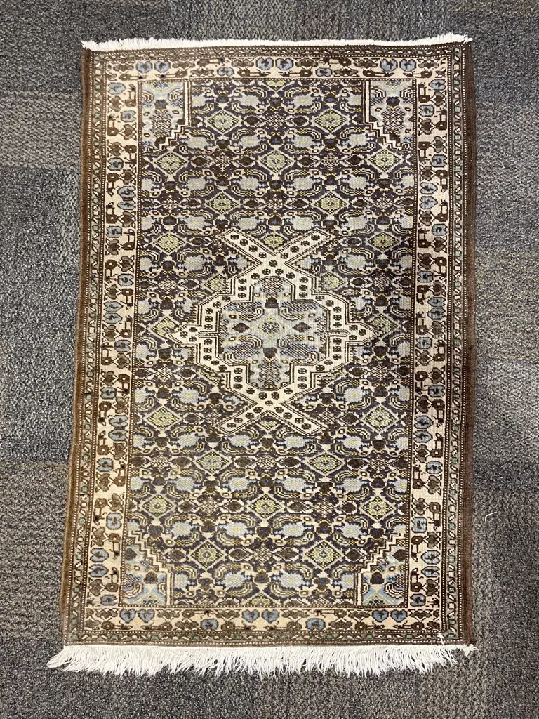 Persian Floor Rug Image 1++